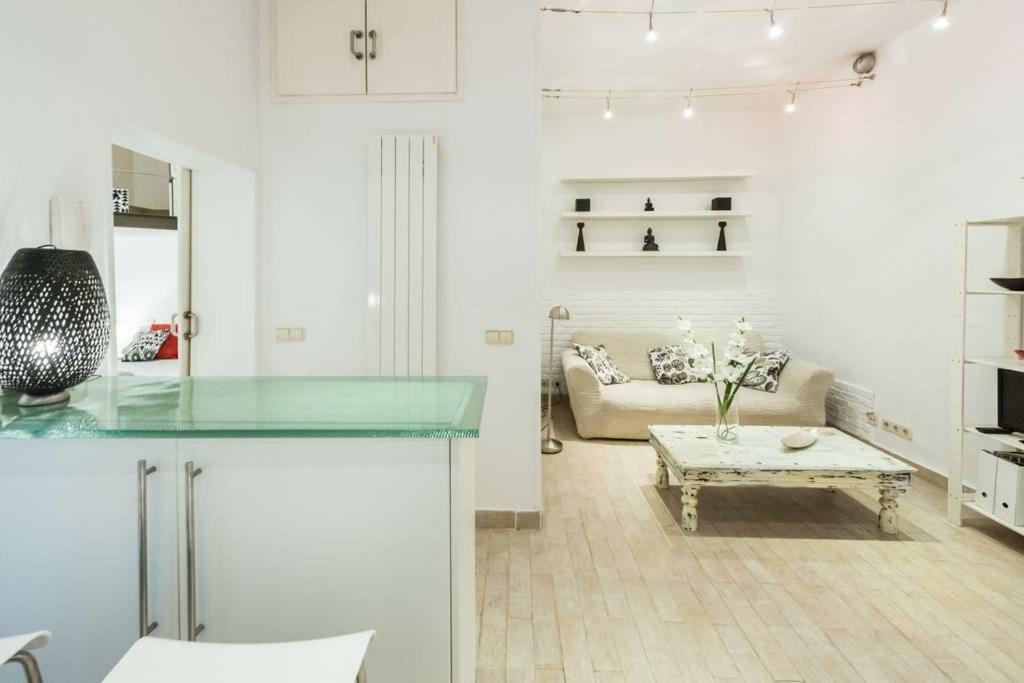 马德里Stylish Loft At Chueca´S Heart公寓 外观 照片